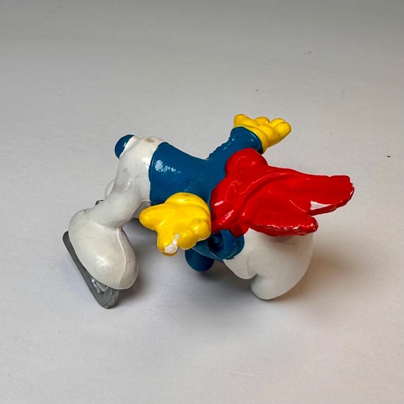 Vintage Smurf Ice Skater Figure ⛸️ | Bully Germany | Metal Skates | Classic Peyo - Picture 6 of 7